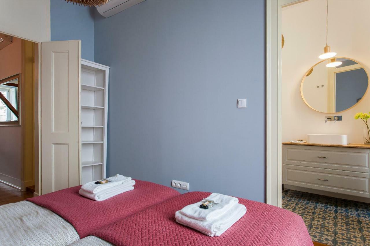 Bairro Alto 3 Bedroom Patio Flat! Lisboa Exterior foto